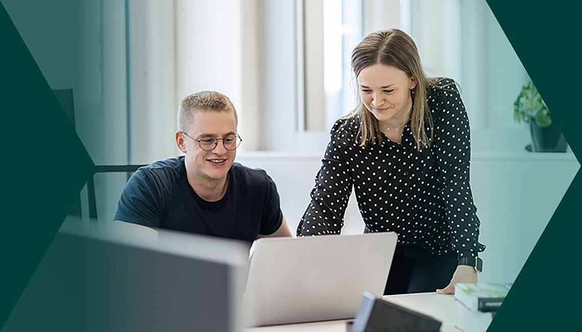 header_mann_frau_laptop.jpg