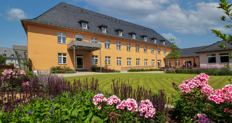 Gesundheits Und Krankenpfleger Altenpfleger M W D Detmold Haus Benedikt